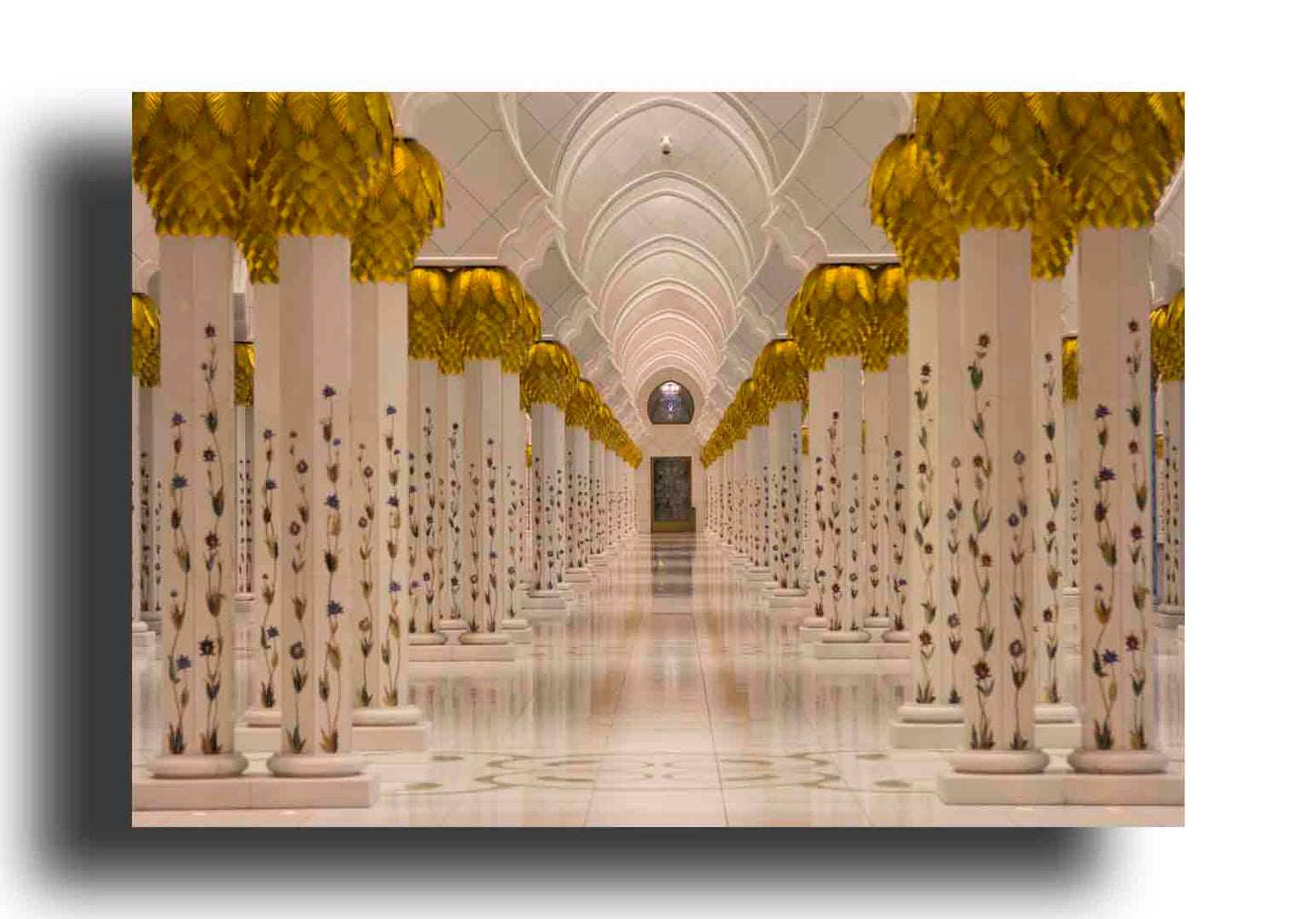 Interior de la Mezquita Sheikh Zayed