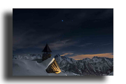 Iglesia Alpina: Paz y Belleza en las Alturas